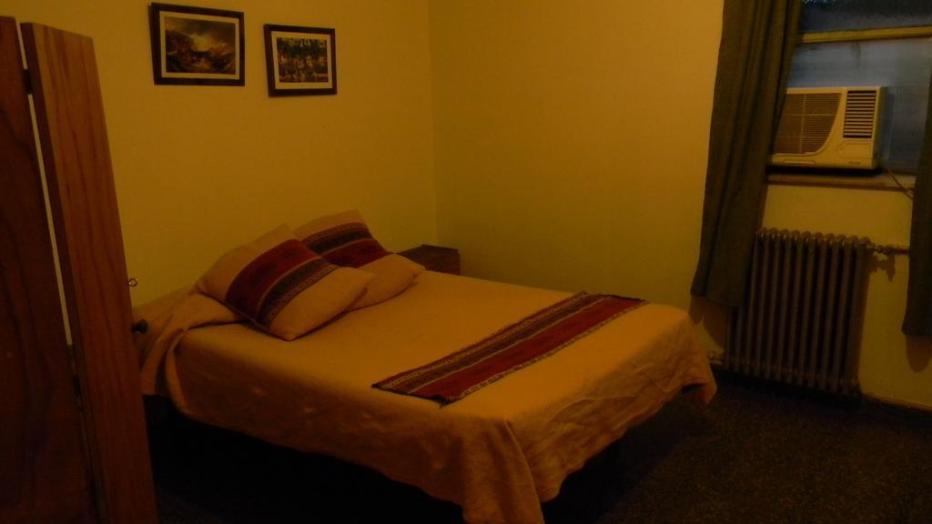 Punto Urbano Hostelメンドーサ 部屋 写真