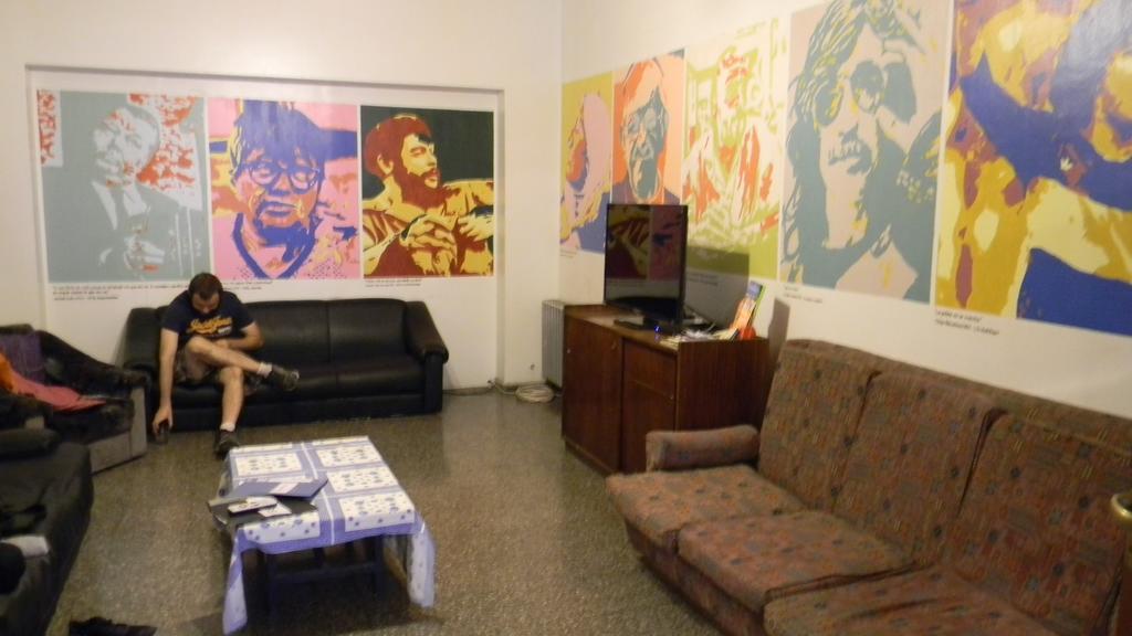 Punto Urbano Hostelメンドーサ エクステリア 写真