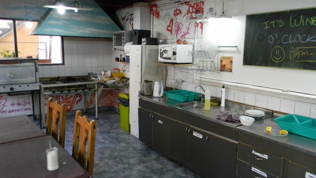 Punto Urbano Hostelメンドーサ エクステリア 写真
