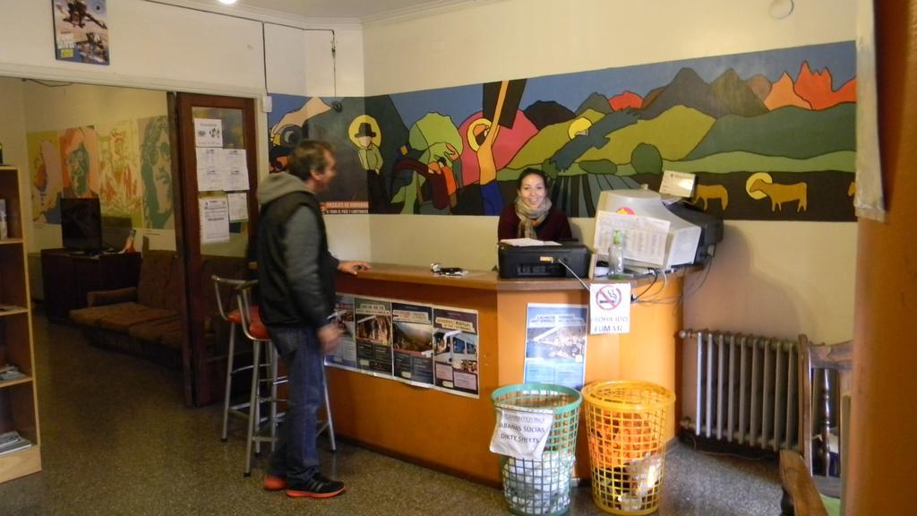 Punto Urbano Hostelメンドーサ エクステリア 写真