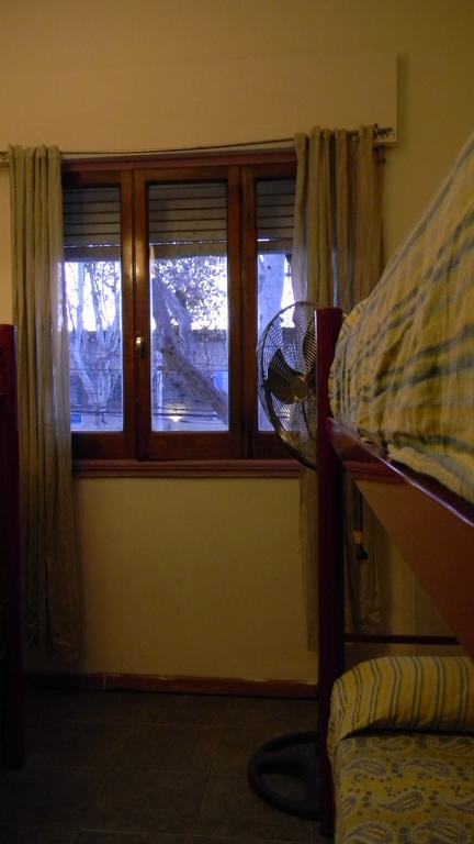 Punto Urbano Hostelメンドーサ エクステリア 写真