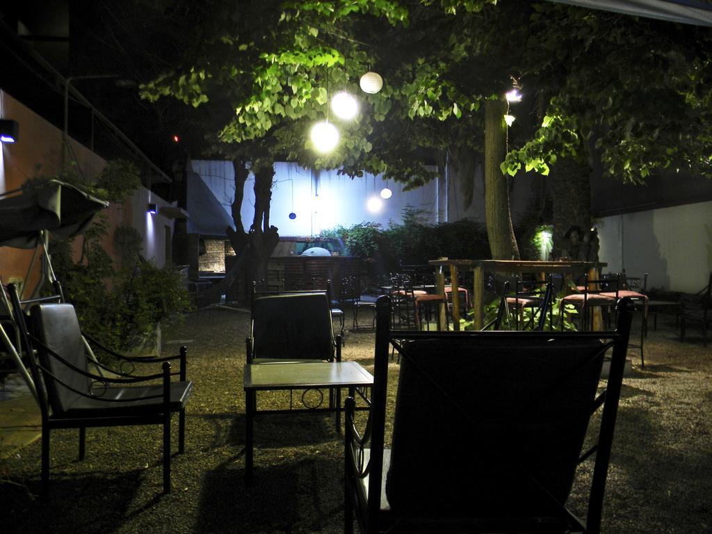 Punto Urbano Hostelメンドーサ エクステリア 写真